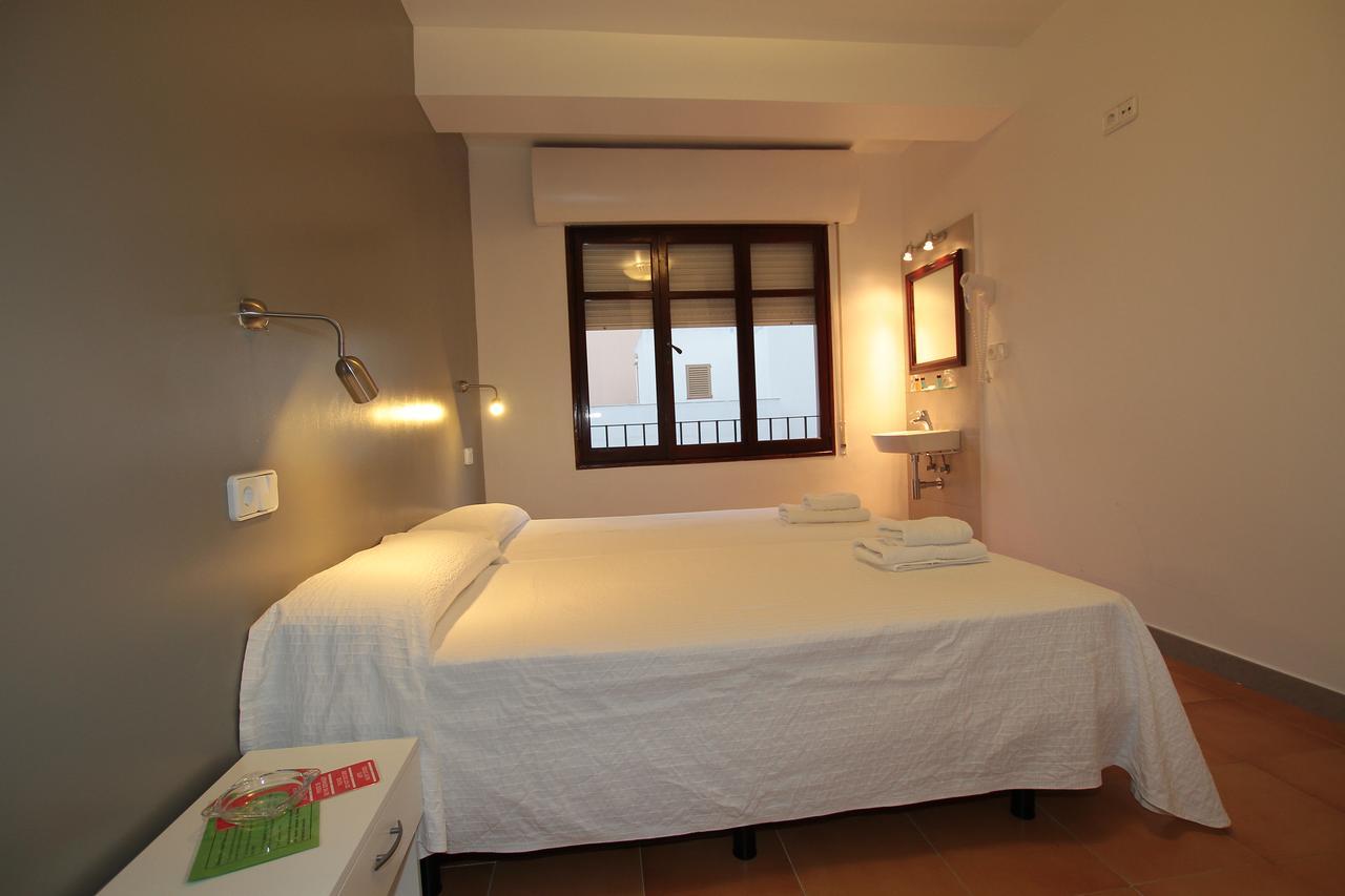 Hostal Ripoll Ibiza Eksteriør billede